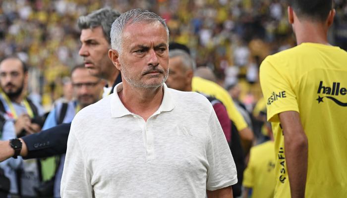 Mourinho bu kararın ardından bir şey söylemekten vazgeçmedi!  “Hata yapıyor, anlayamıyorum, macera arıyor” F.Bahçe