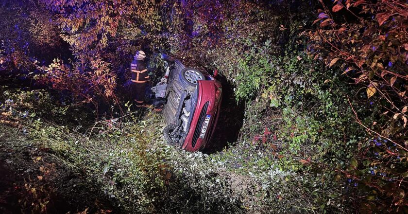 Zonguldak'ta kanala devrilen otomobilde 4 kişi yaralandı