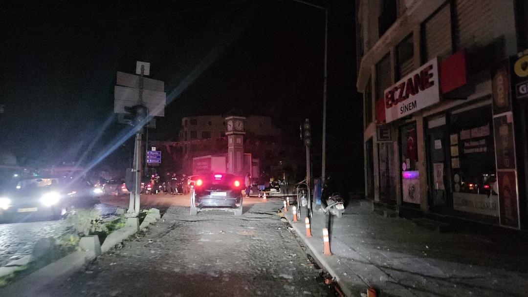 Son haber: 6,1 büyüklüğünde deprem, korku! İstanbul'da hissedilen depremin merkez üssü Balıkesir 3