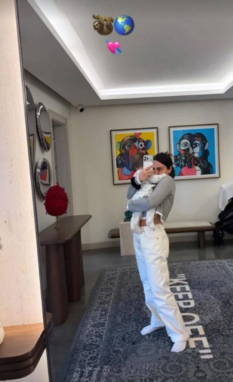 Sibel Can’ın torunu Lina büyüdü! Melisa Ural yeğenini paylaştı